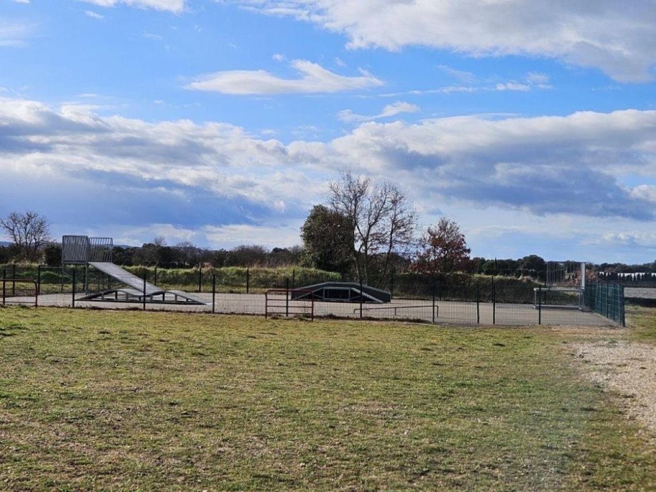 Gite La Joliette Et Le Chesnaie Grillon Exterior foto